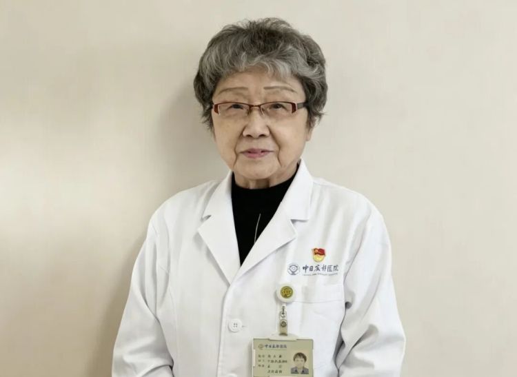 81岁奶奶,精气神碾压年轻人!她这4个“不费力”养生法,直接抄 81岁奶奶,精气神碾压年轻人!她这4个“不费力”养生法,直接抄