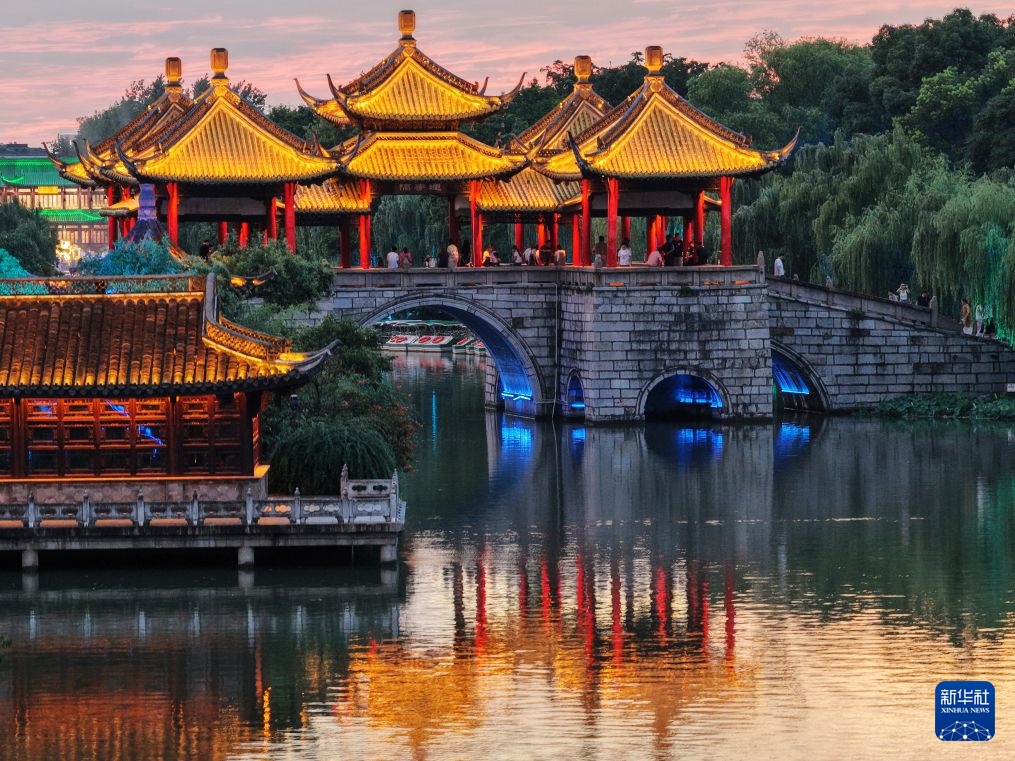夏日好光景 出游正当时