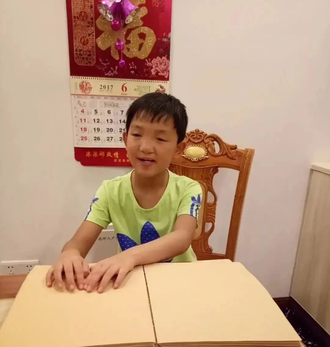 6岁被挖去双眼，特殊教育高考721分！“山西挖眼案”受害男孩将攻读双学位，赴深圳当面感谢为其免费治疗的医生