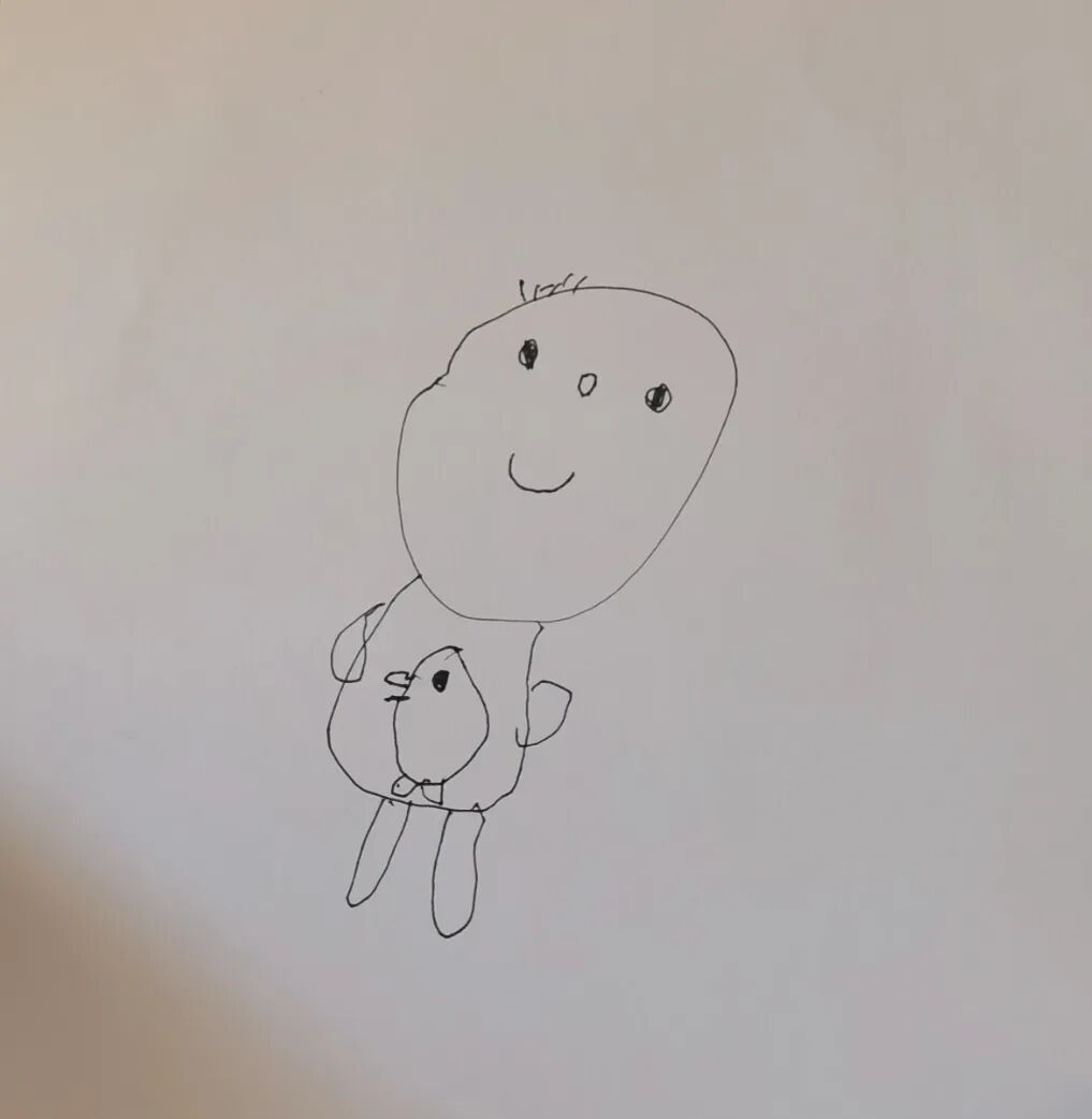 走失小女孩说“我可以画我妈妈出来”，民警疑惑，网友：很像，把细节画出来了