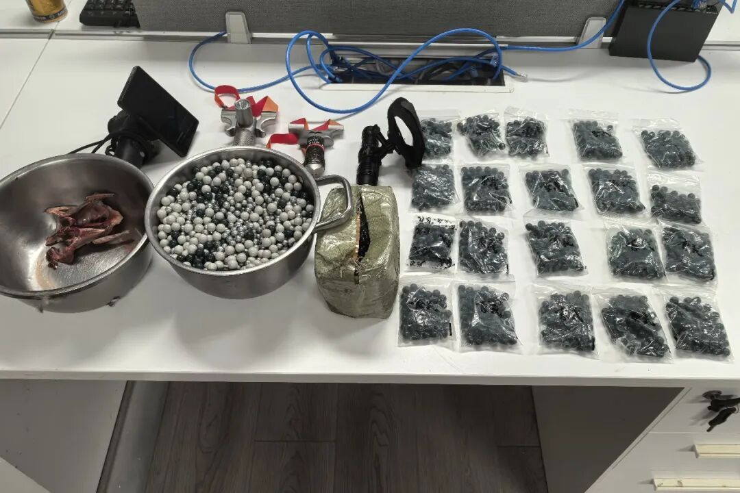 彻底凉凉！浙江两名主播被抓！平台多次封禁账号，两人频繁更换小号继续开播