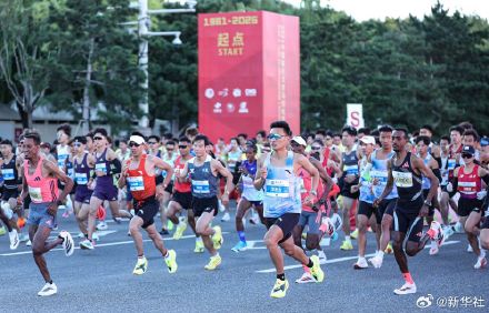 埃塞俄比亚选手破北马男子赛会纪录 埃塞俄比亚选手破北马男子赛会纪录