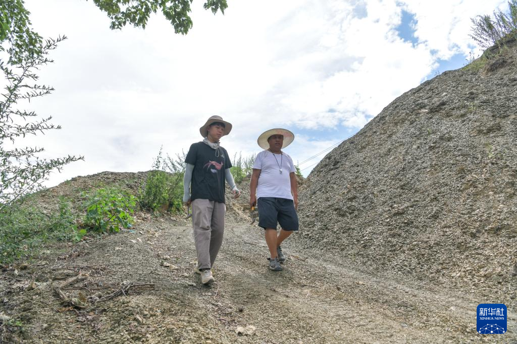 在苗岭深处讲述古生物故事