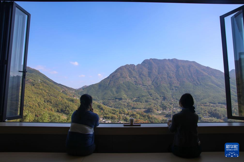 大山深处有“村咖”