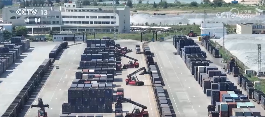 33.78亿吨、3%,创新高!铁路货运“大动脉”畅通有力 成绩单“含金量”足