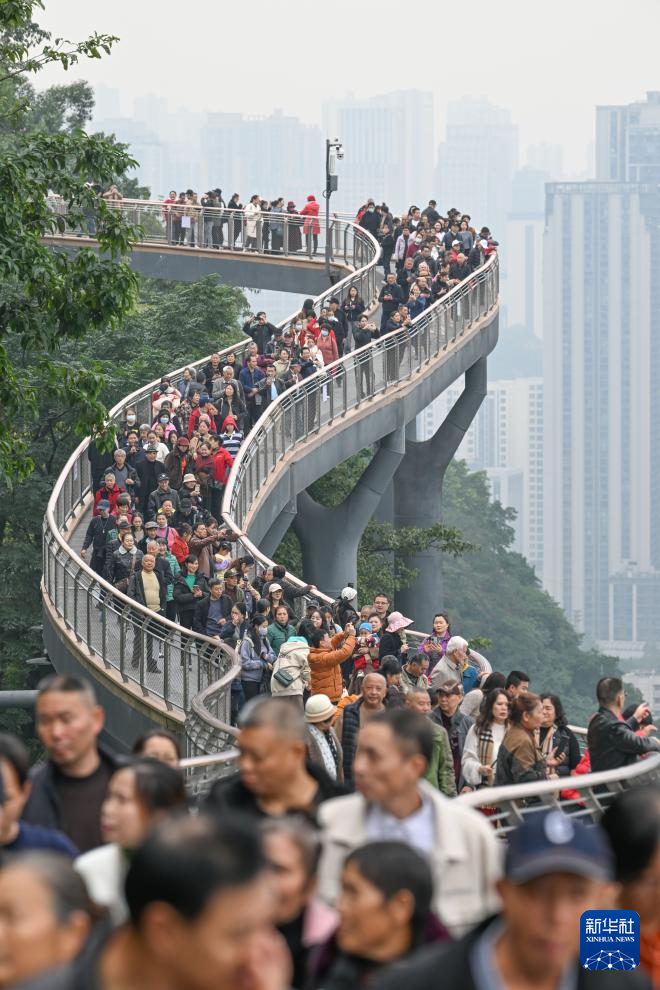 重庆鹅岭栈桥成为旅游新地标