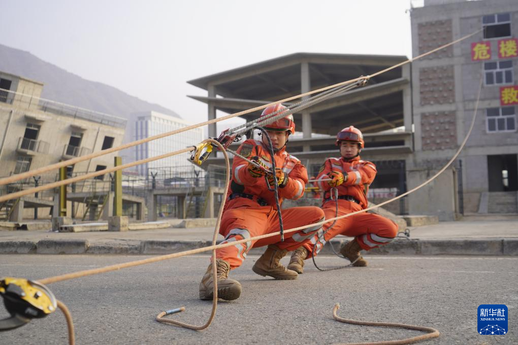 号角催征砺精兵!全军部队开展新年度军事训练