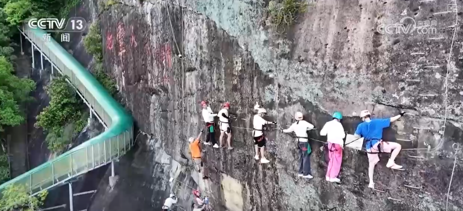 “游玩12小时,流连24小时” 借助冬日文旅“花样”新场景透视火热新消费图鉴