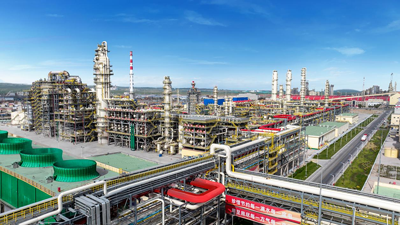 从“制造”到“智造”：宝丰能源以AI大模型驱动全链变革